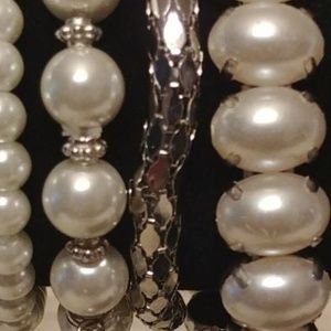 Beautiful Pearl & Silver Bracelet